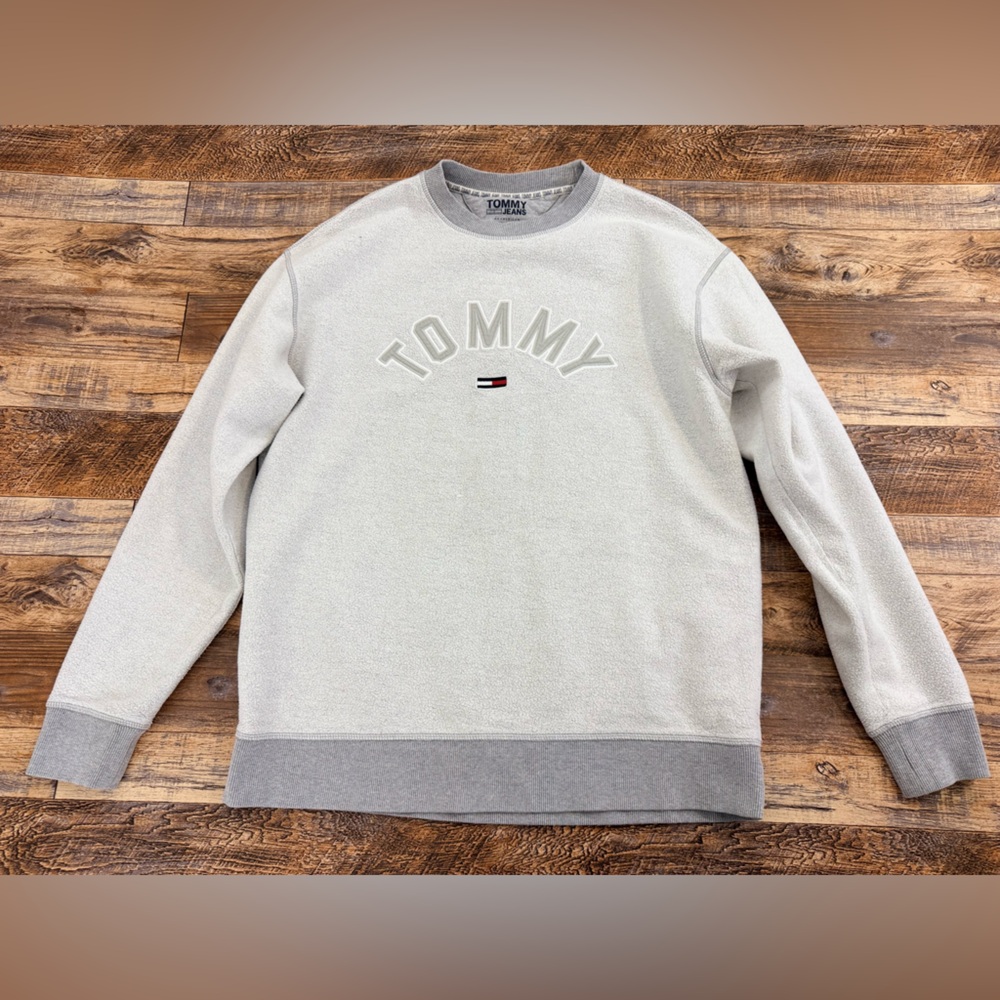 Tommy Hilfiger Men's Pullover Sweatshirt Tommy Jeans Gray Crewneck, Size Large